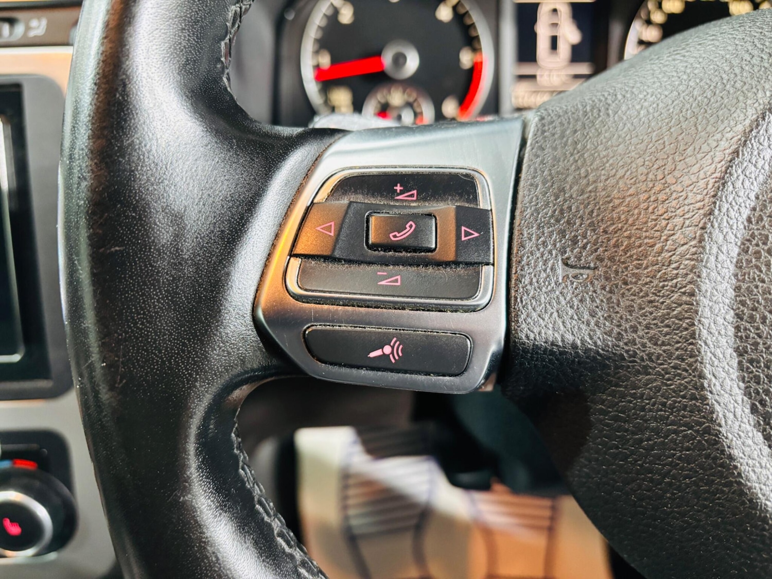 Used Volkswagen Scirocco 2012 for sale - 76408566: Photo 23