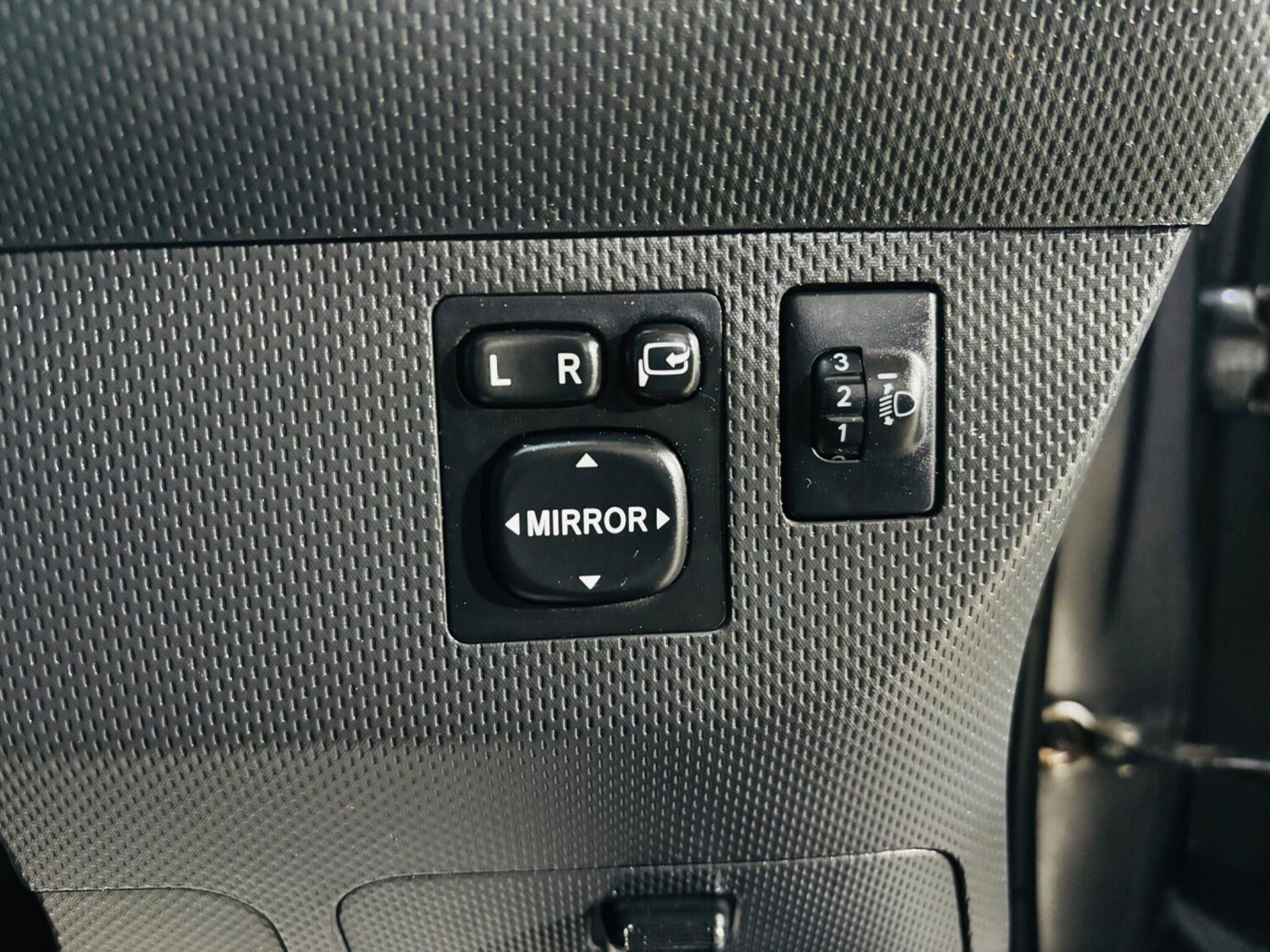 Used Toyota Urban Cruiser for sale - 78020421: Photo 25