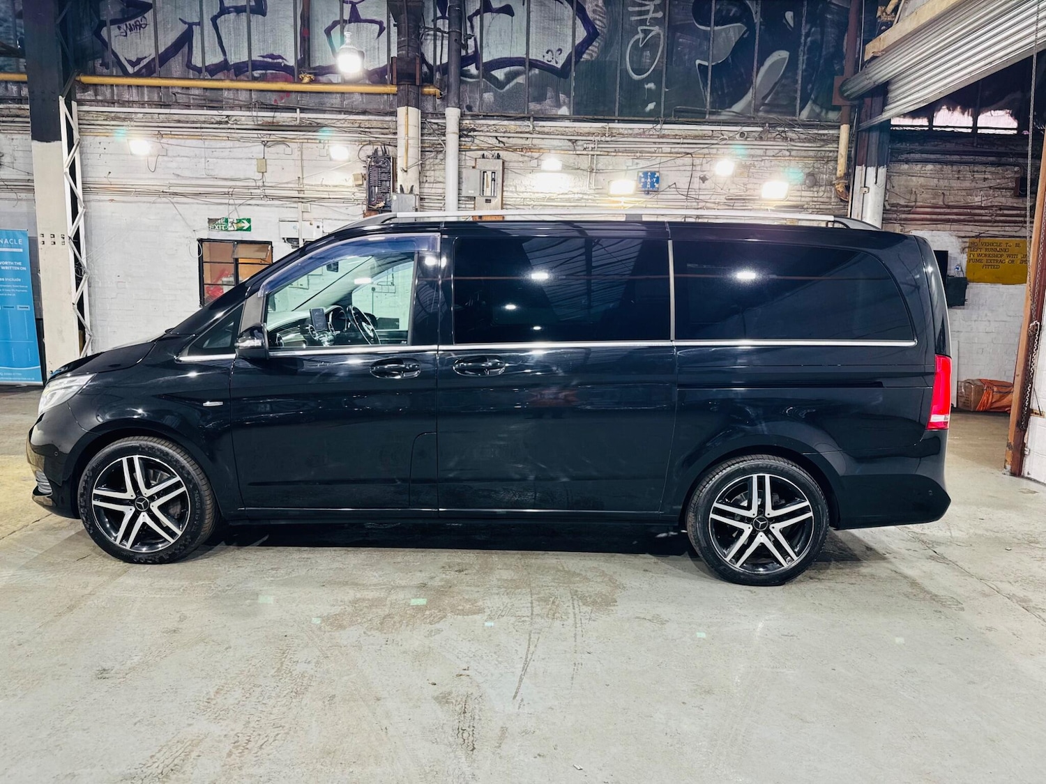 Used Mercedes-Benz V-Class for sale - 77314707: Photo 8