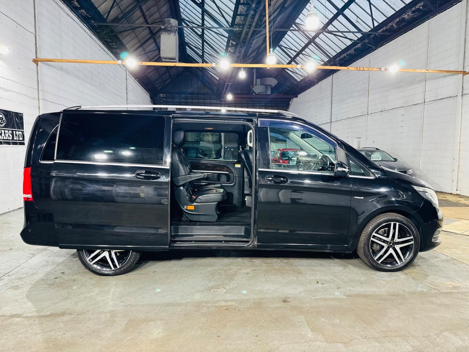 Used Mercedes-Benz V-Class for sale - 77314707: Photo 9