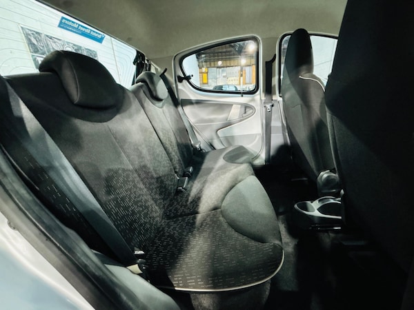 Used Peugeot 107 2010 for sale - 76199838: Photo 14