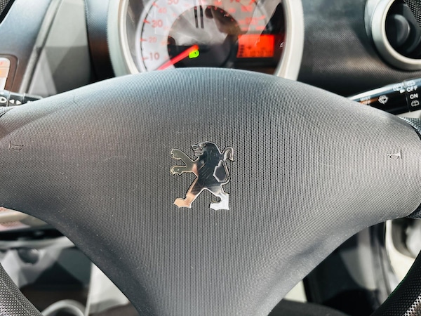 Used Peugeot 107 2010 for sale - 76199838: Photo 20