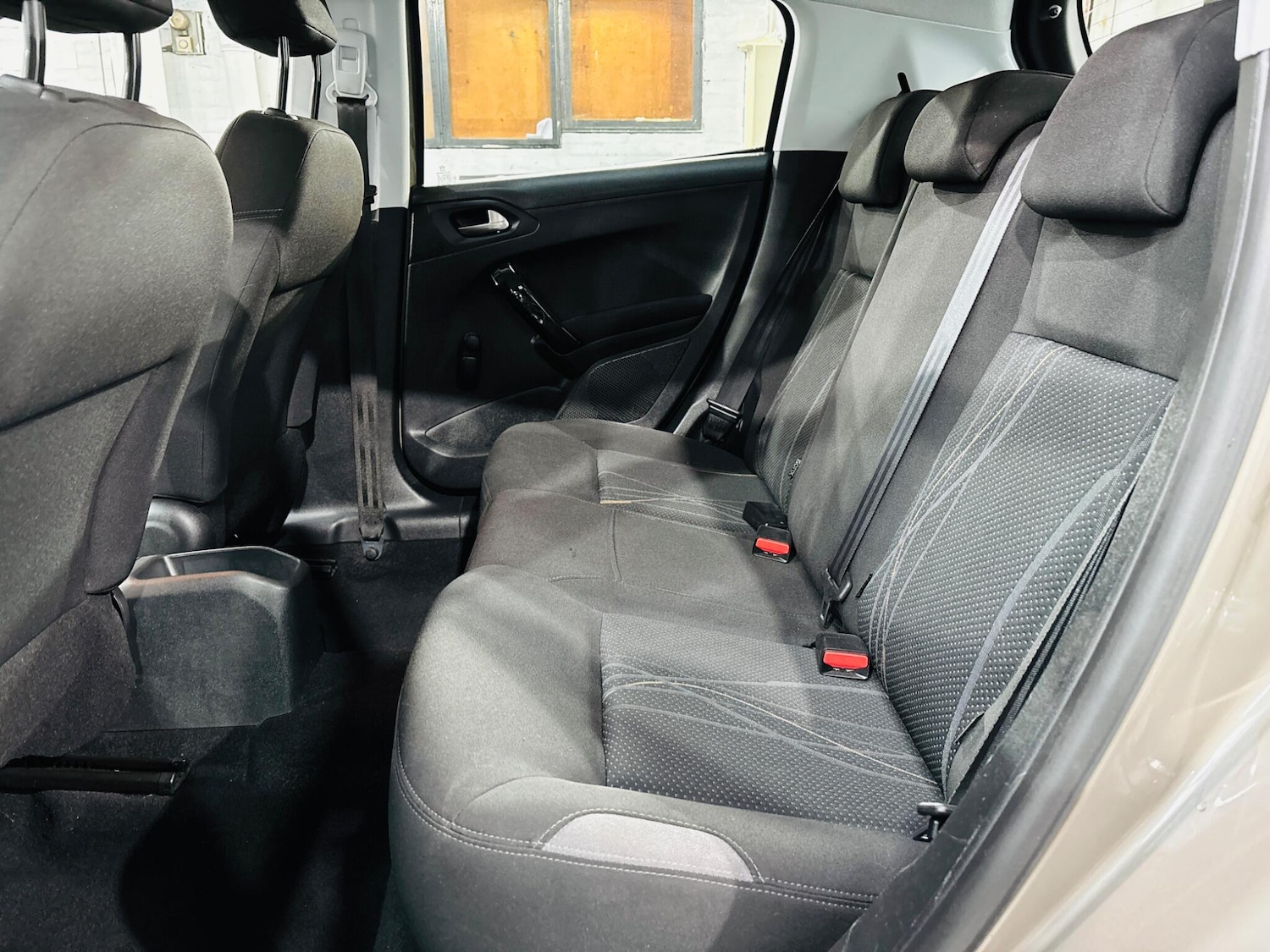 Used Peugeot 208 2012 for sale - 76714281: Photo 16