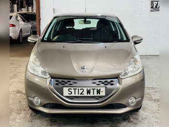 Used Peugeot 208 2012 for sale - 76714281: Photo