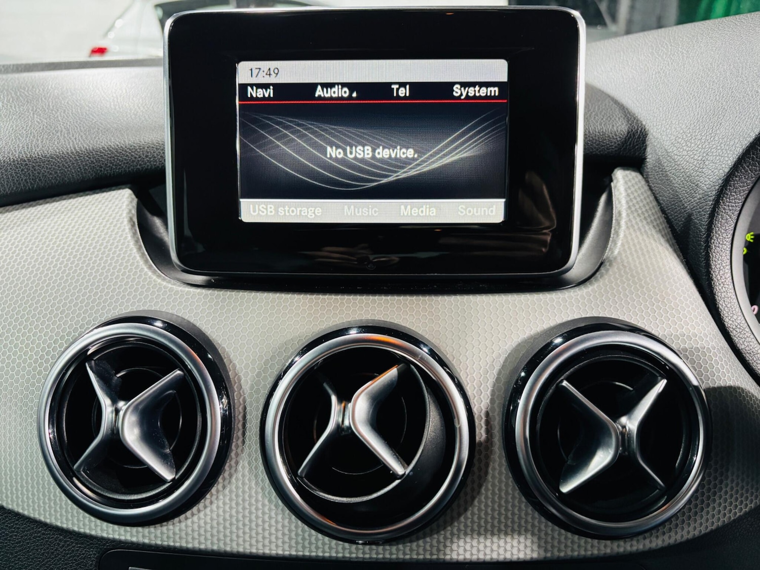 Used Mercedes-Benz B Class 2014 for sale - 76886530: Photo 24