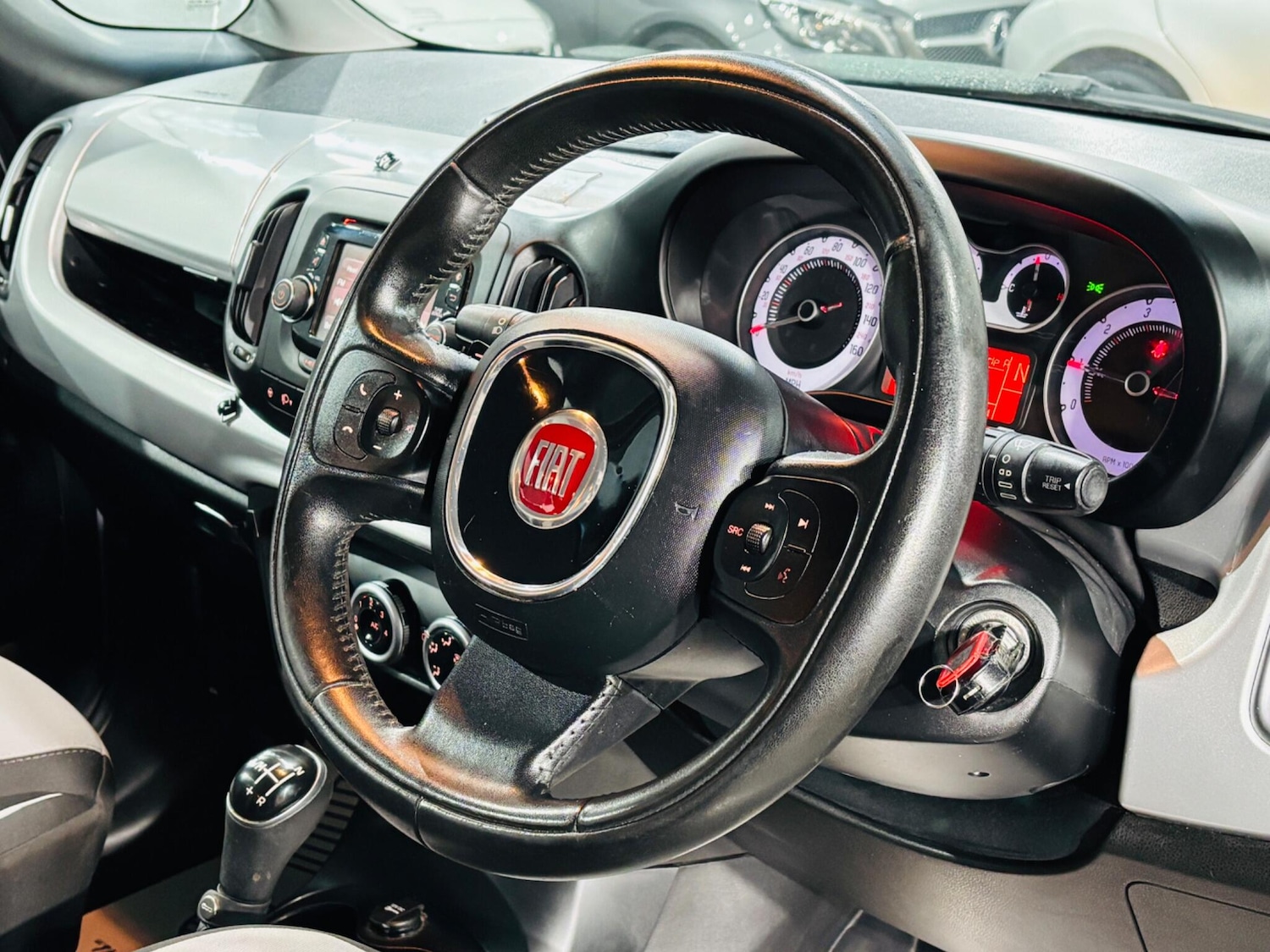 Used Fiat 500L 2014 for sale - 76964598: Photo 11