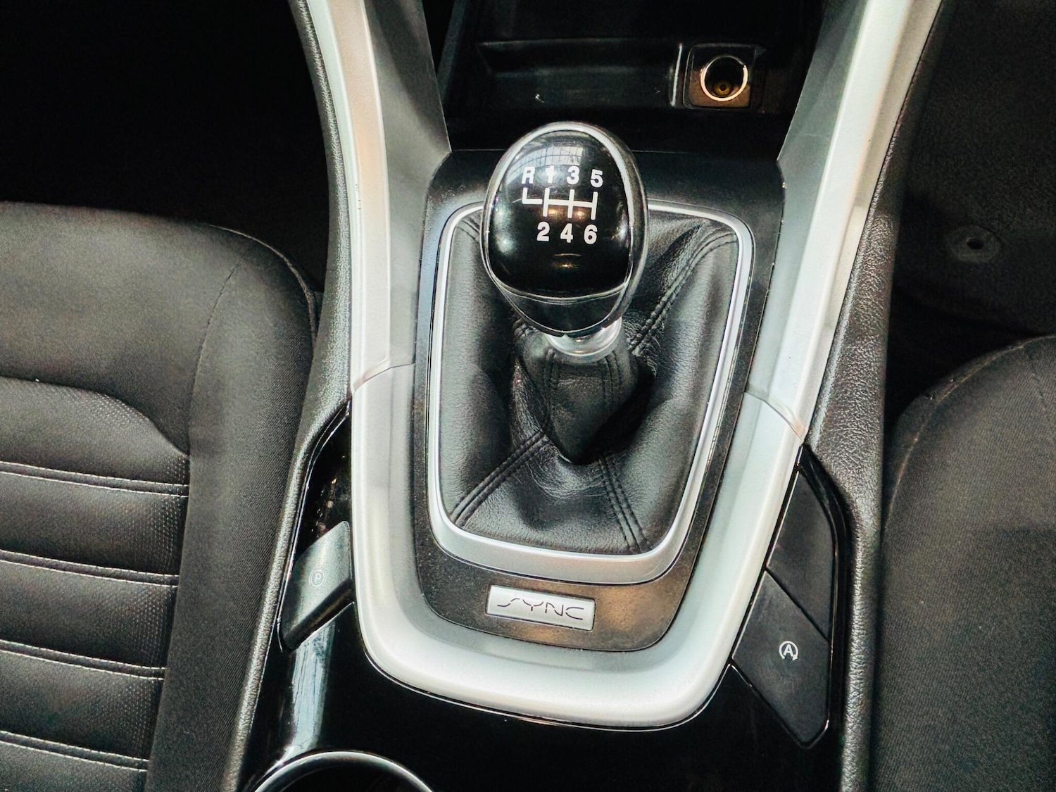 Used Ford Mondeo 2016 for sale - 78086316: Photo 17