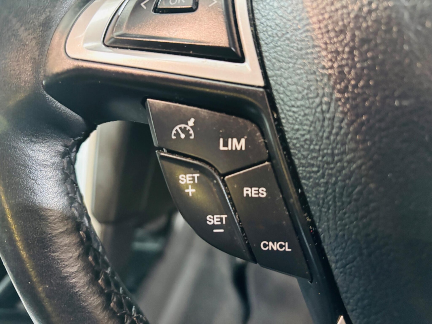 Used Ford Mondeo 2016 for sale - 78086316: Photo 24