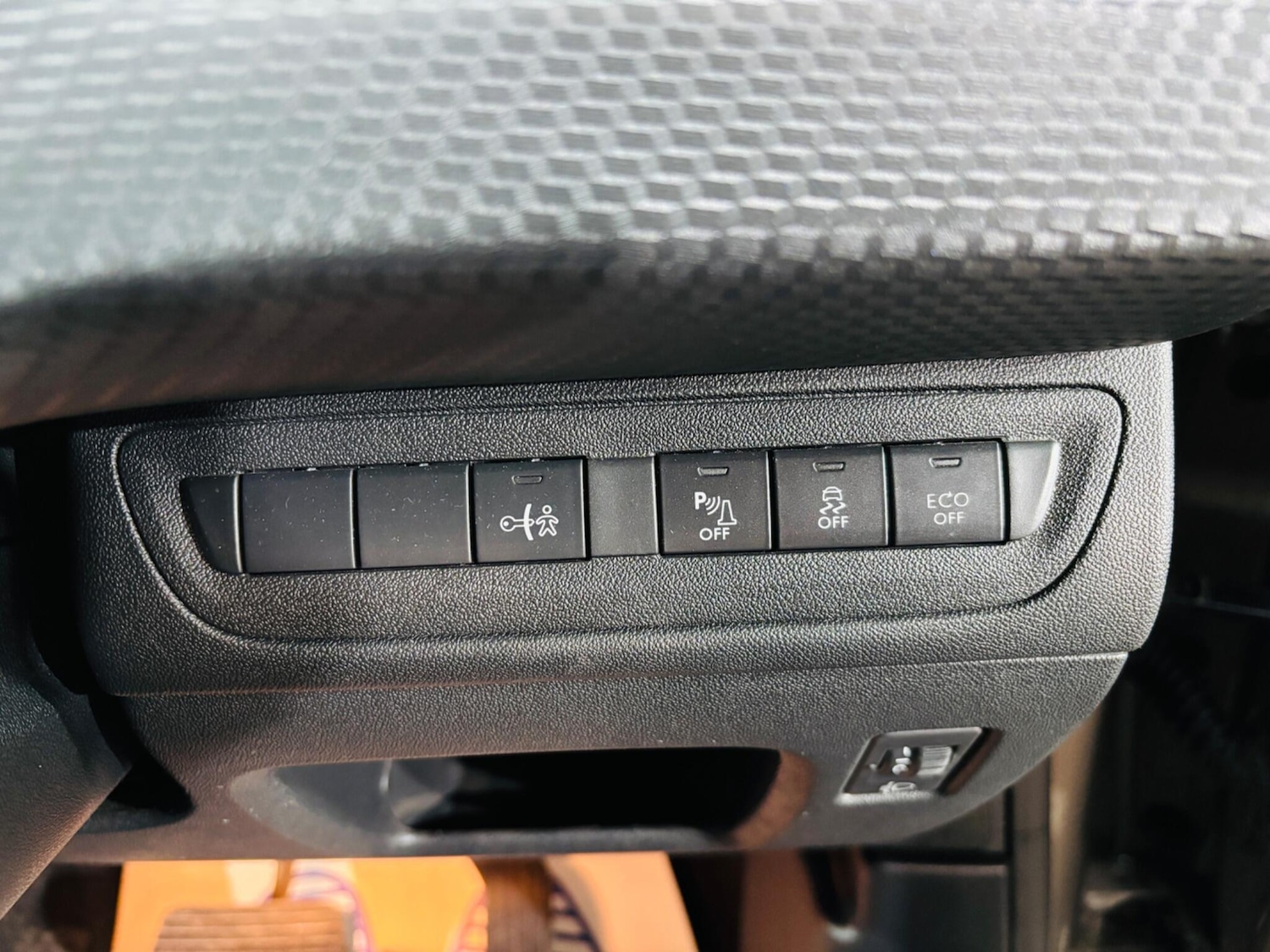 Used Peugeot 2008 2015 for sale - 77559874: Photo 18