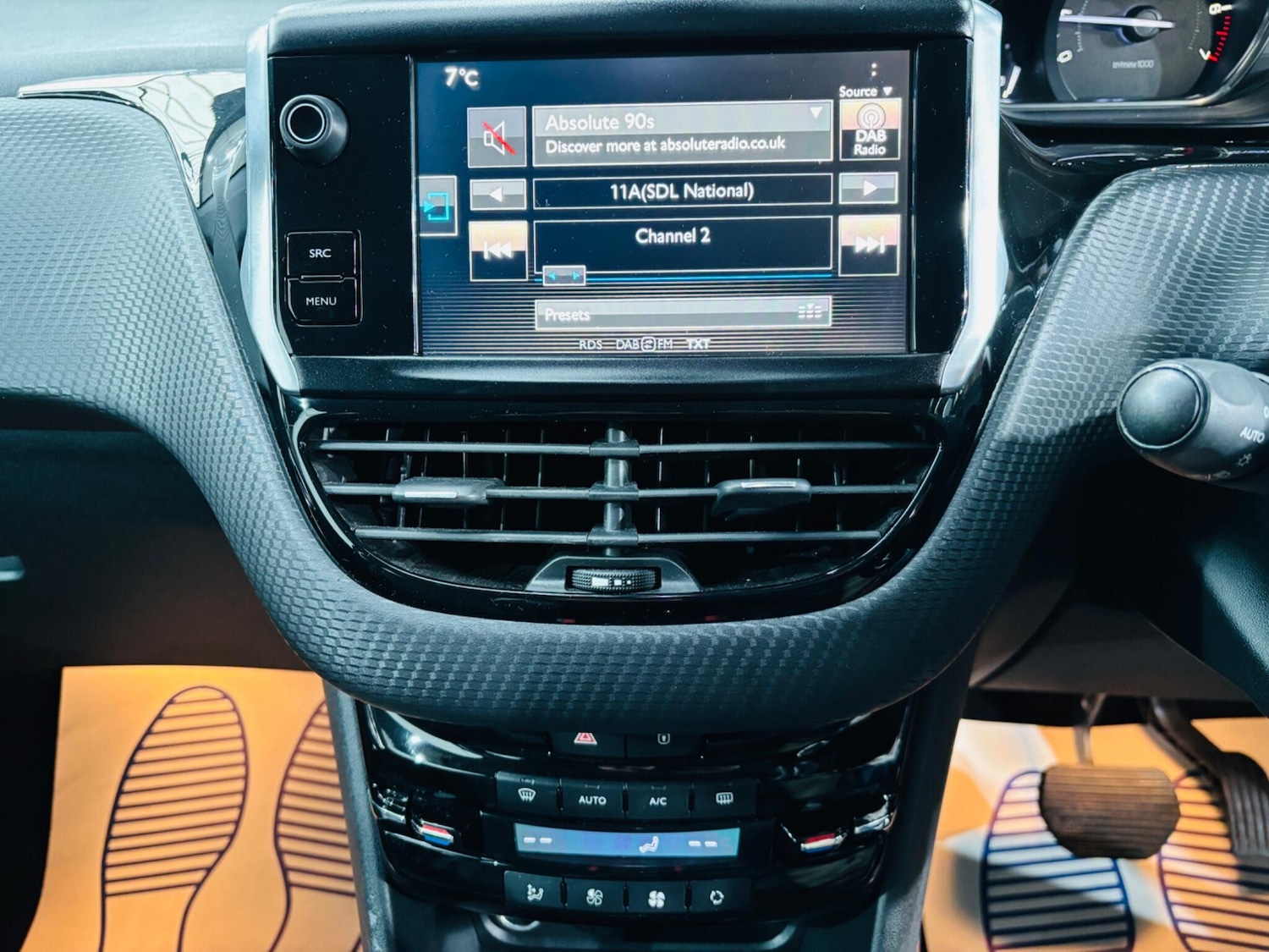 Used Peugeot 2008 2015 for sale - 77559874: Photo 21