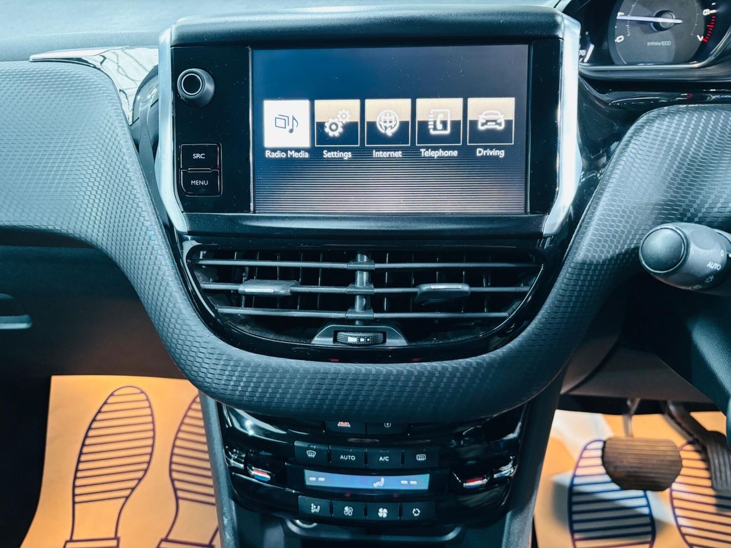 Used Peugeot 2008 2015 for sale - 77559874: Photo 22