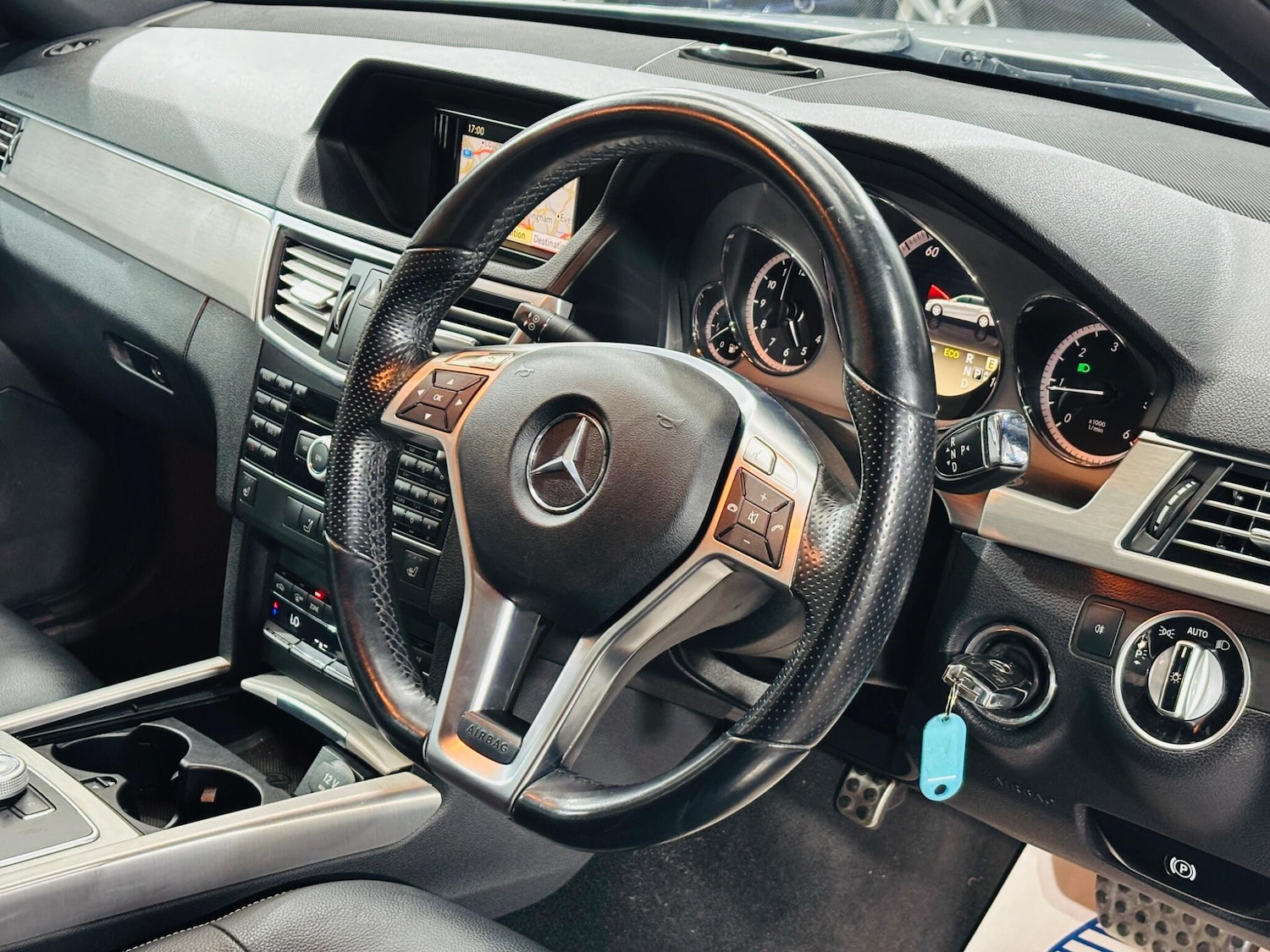 Used Mercedes-Benz E Class 2012 for sale - 78184554: Photo 11