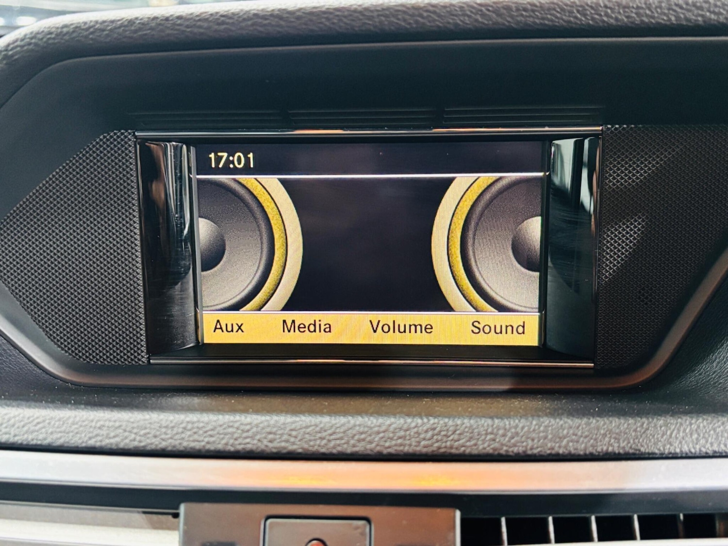 Used Mercedes-Benz E Class 2012 for sale - 78184554: Photo 24