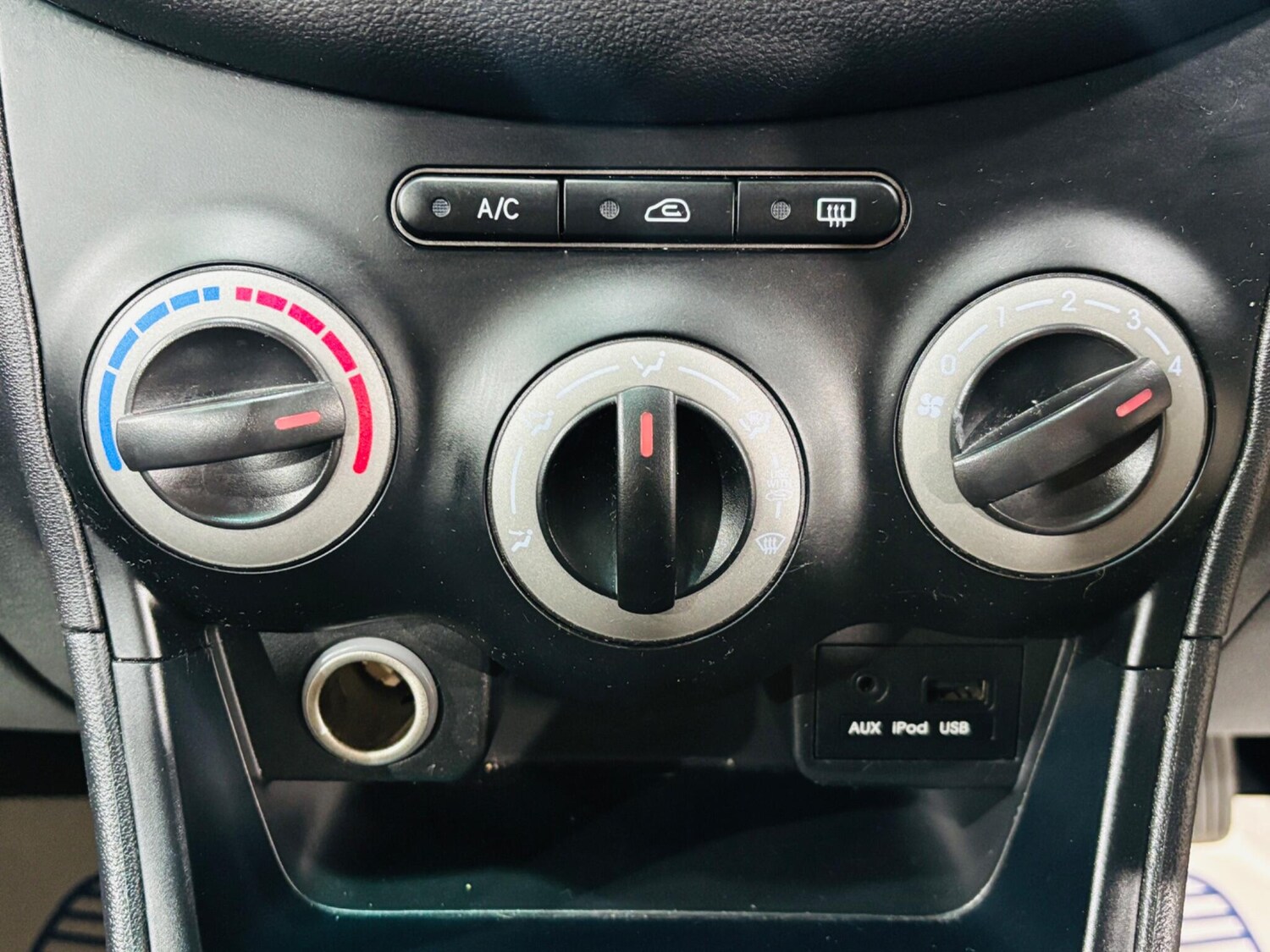 Used Hyundai i10 2012 for sale - 77909397: Photo 20