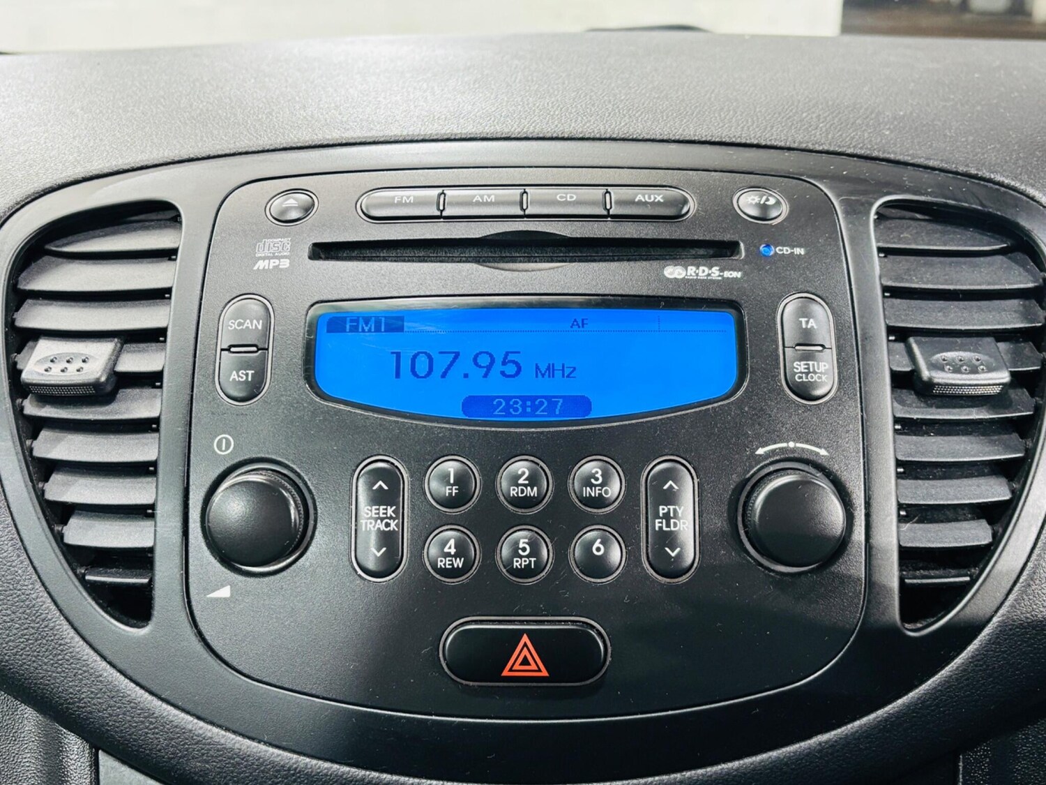 Used Hyundai i10 2012 for sale - 77909397: Photo 21