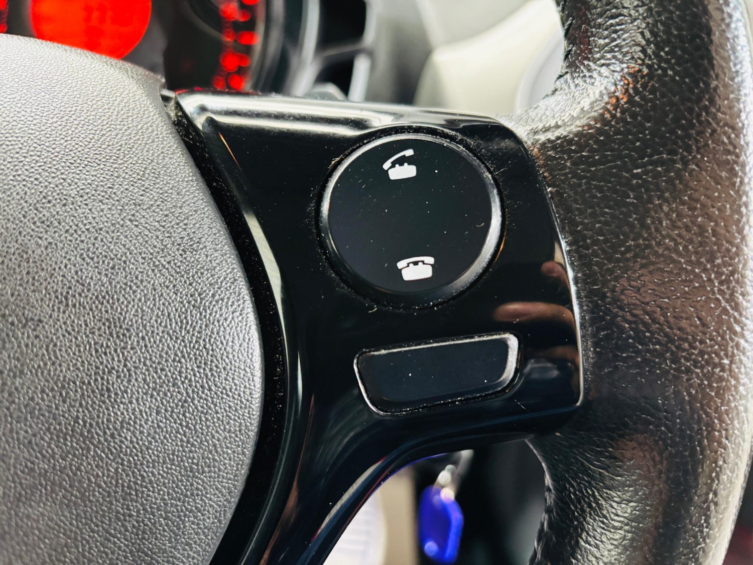 Used Toyota AYGO 2017 for sale - 76432410: Photo 18