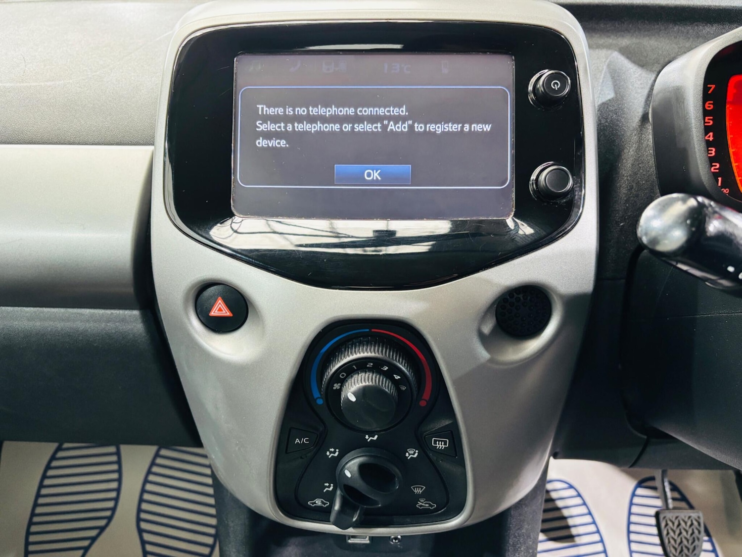 Used Toyota AYGO 2017 for sale - 76432410: Photo 24