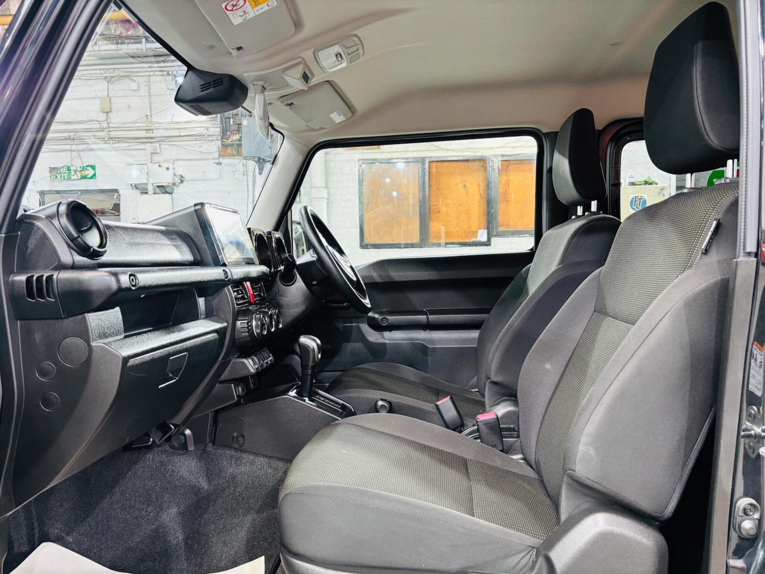 Used Suzuki Jimny for sale - 76476661: Photo 15