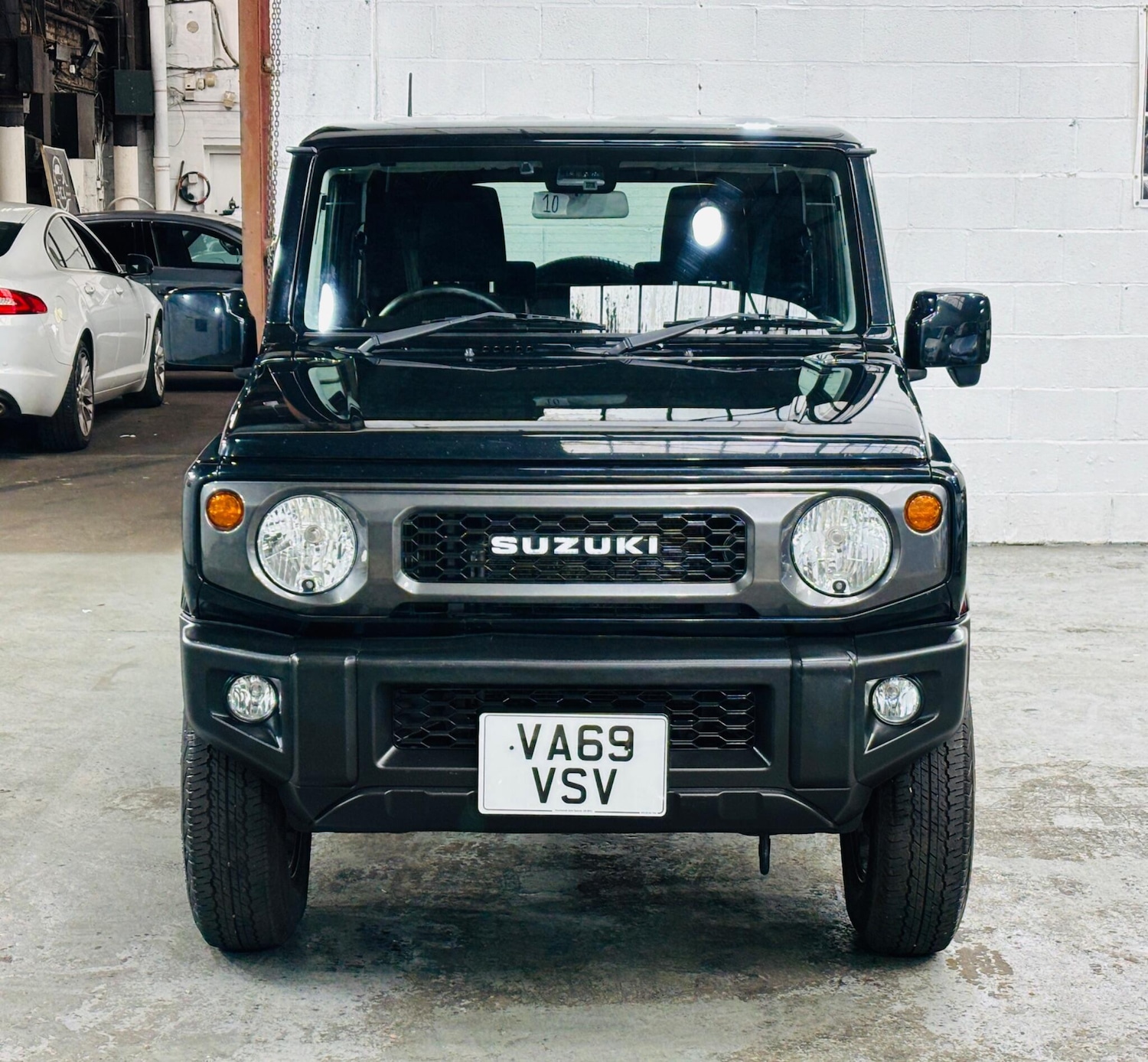 Used Suzuki Jimny for sale - 76476661: Photo 2