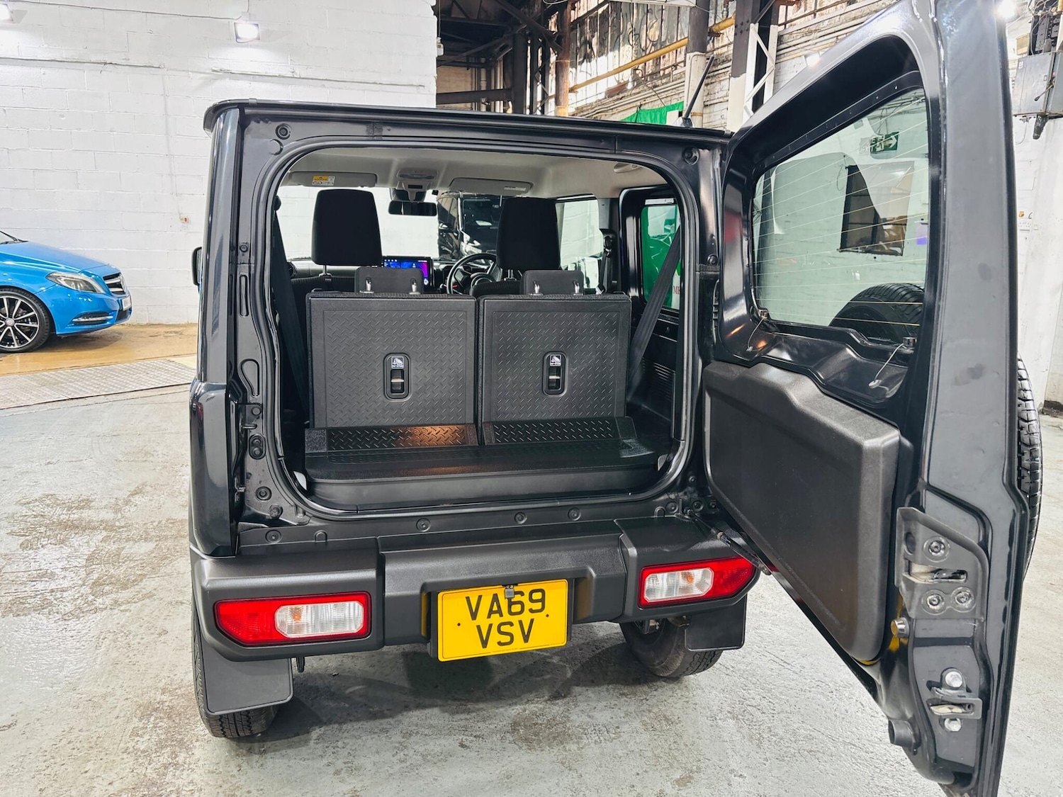 Used Suzuki Jimny for sale - 76476661: Photo 32