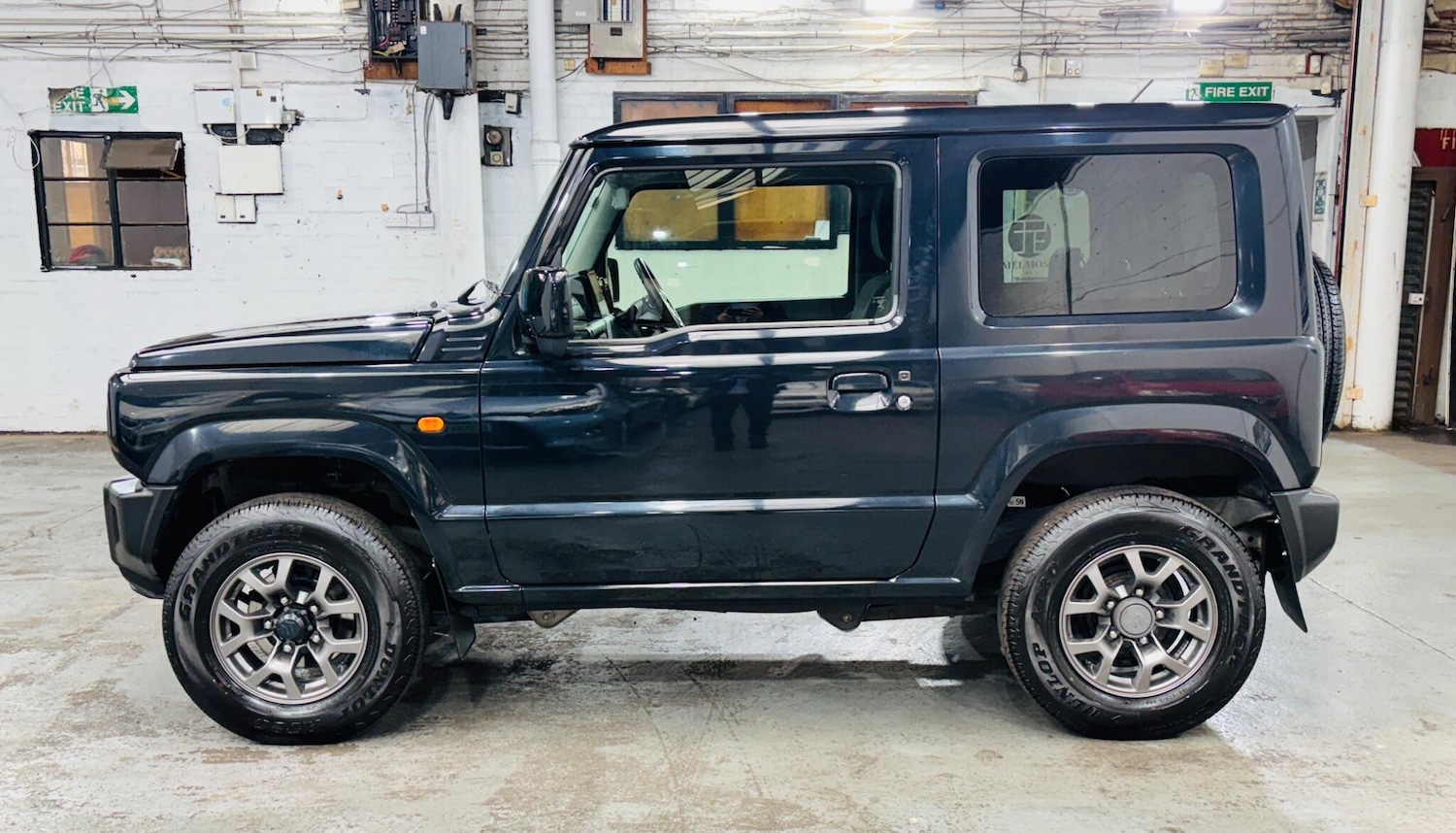 Used Suzuki Jimny for sale - 76476661: Photo 9