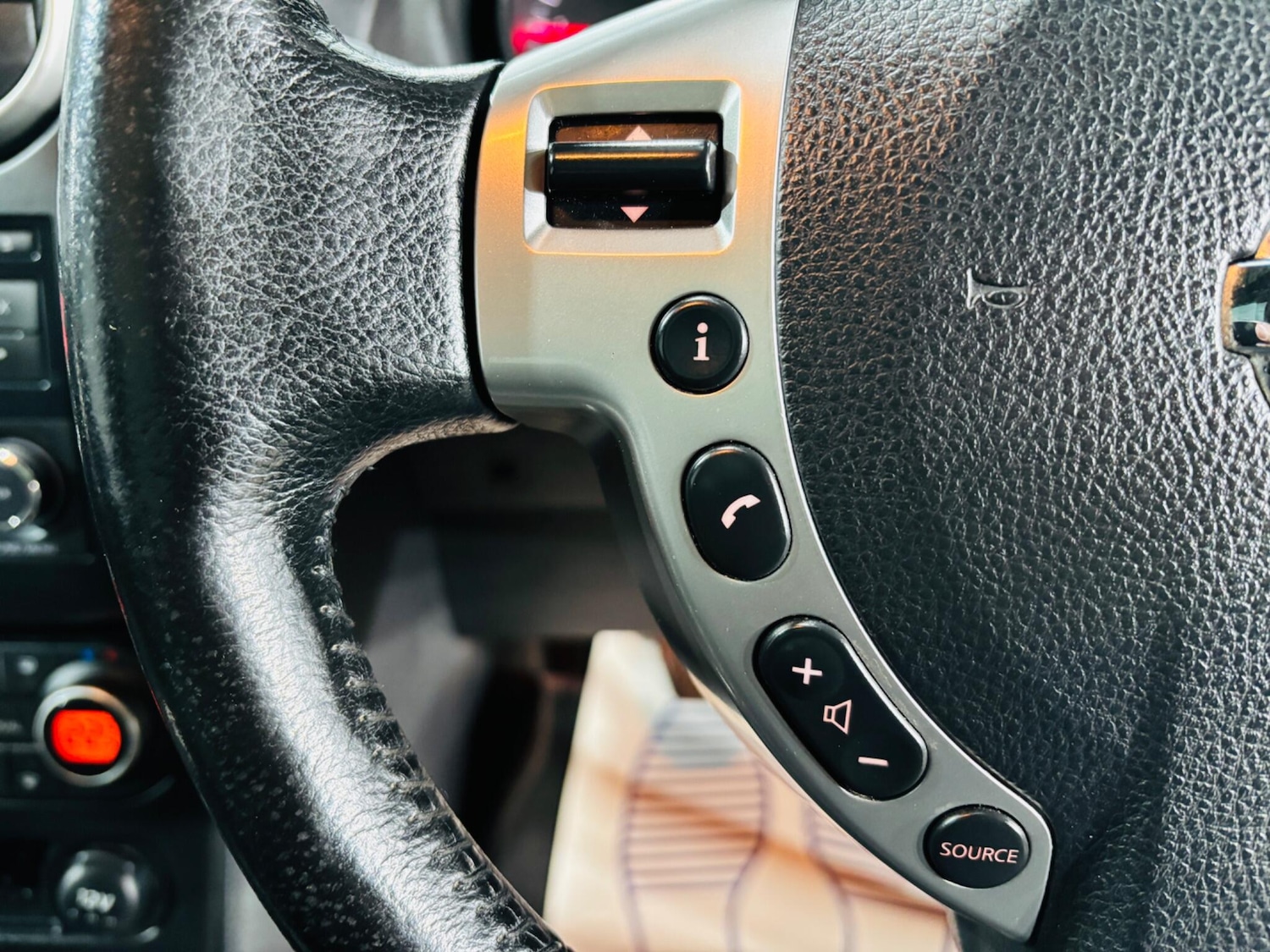 Used Nissan Qashqai+2 2011 for sale - 77052511: Photo 22