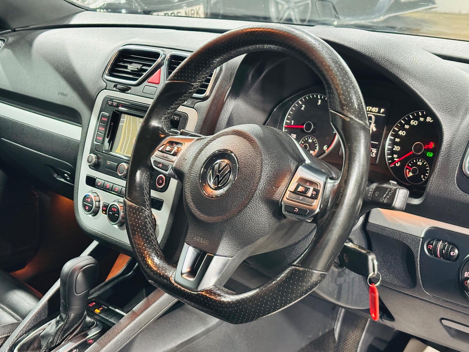 Used Volkswagen Scirocco 2014 for sale - 77695396: Photo 11