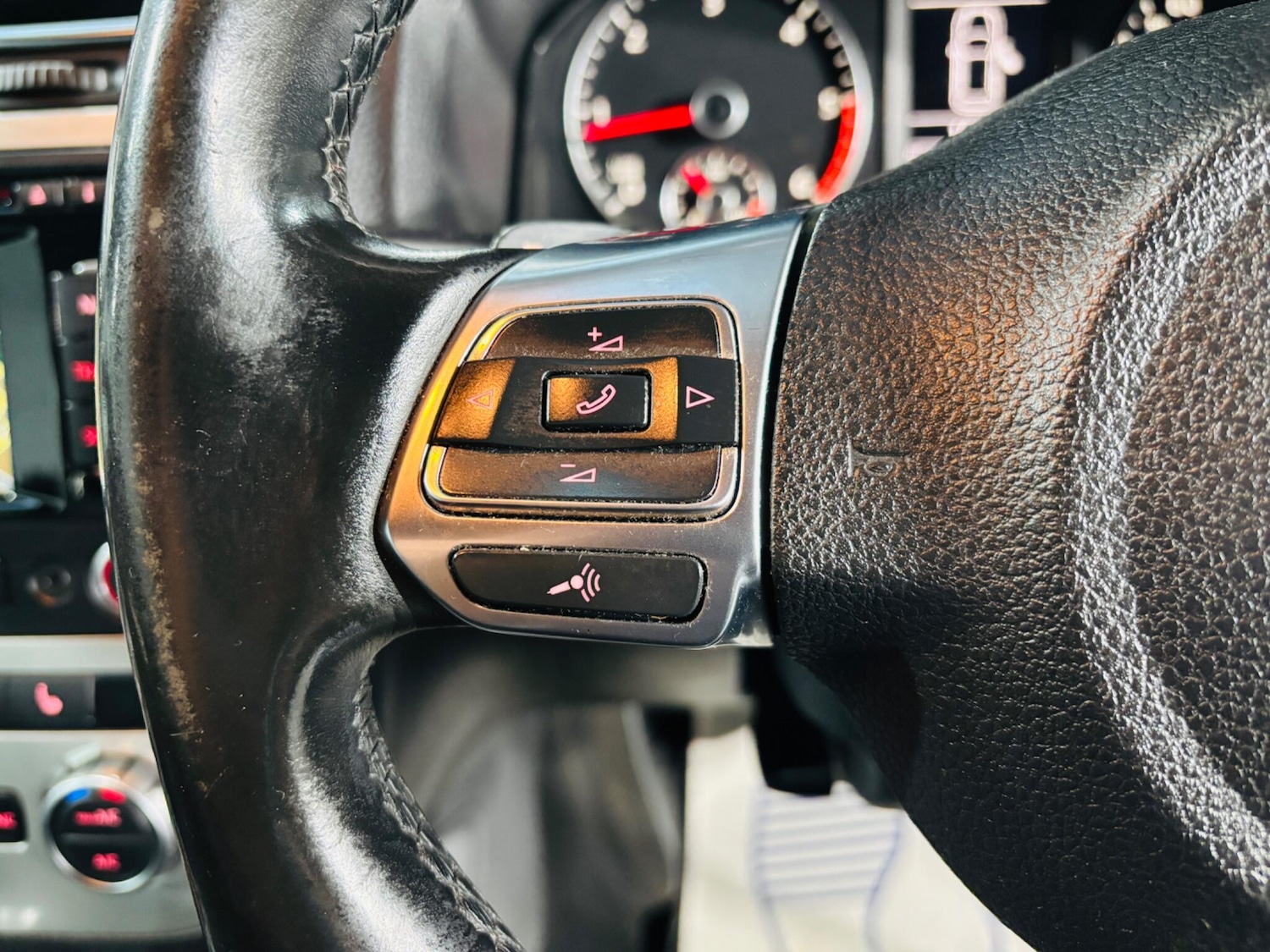 Used Volkswagen Scirocco 2014 for sale - 77695396: Photo 21