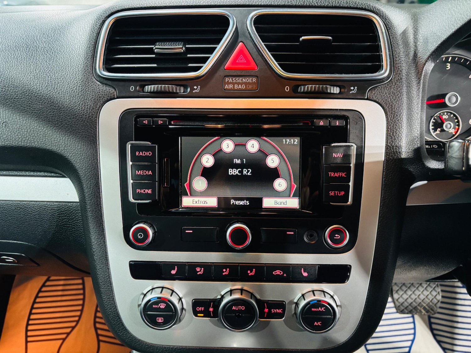 Used Volkswagen Scirocco 2014 for sale - 77695396: Photo 24