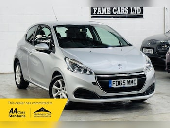 Used Peugeot 208 2015 for sale - 79011760: Photo