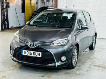 Used Toyota Yaris 2015 for sale - 74874550: Photo