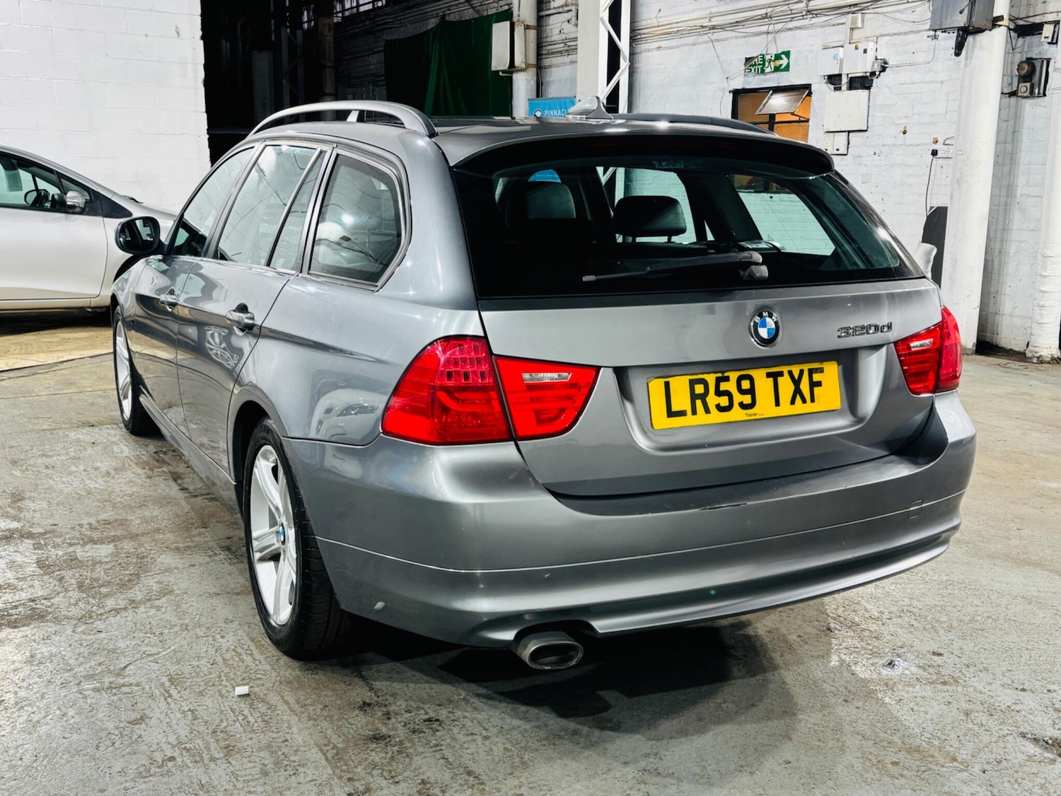 Used BMW 3 Series 2009 for sale - 76926442: Photo 7