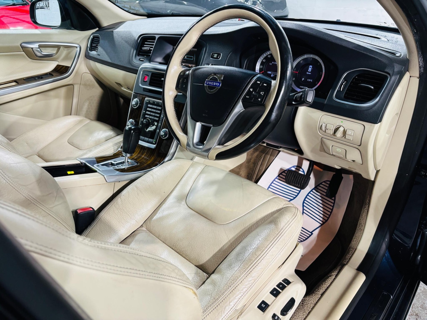 Used Volvo S60 2010 for sale - 76997026: Photo 10