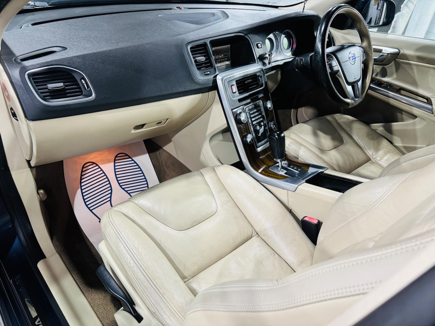 Used Volvo S60 2010 for sale - 76997026: Photo 14