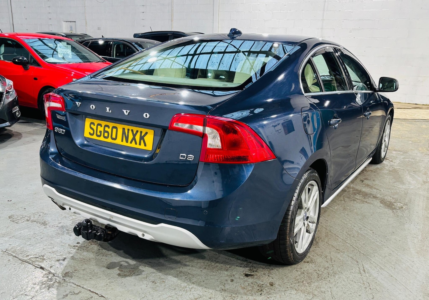 Used Volvo S60 2010 for sale - 76997026: Photo 5