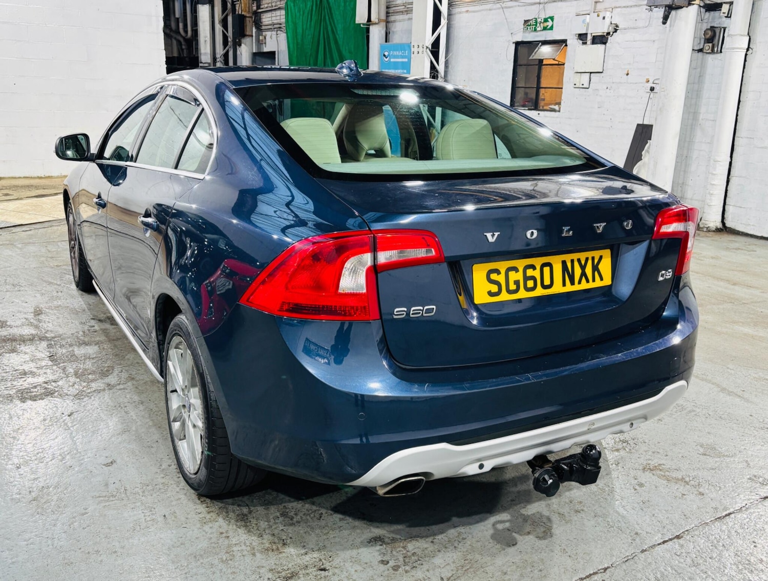 Used Volvo S60 2010 for sale - 76997026: Photo 7