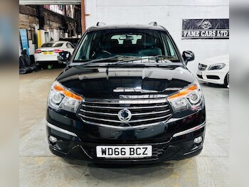 Used Ssangyong Turismo 2017 for sale - 78301307: Photo