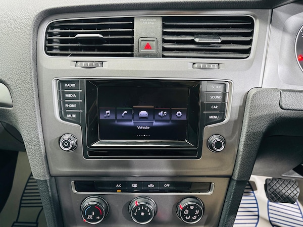 Used Volkswagen Golf 2014 for sale - 76240052: Photo 29