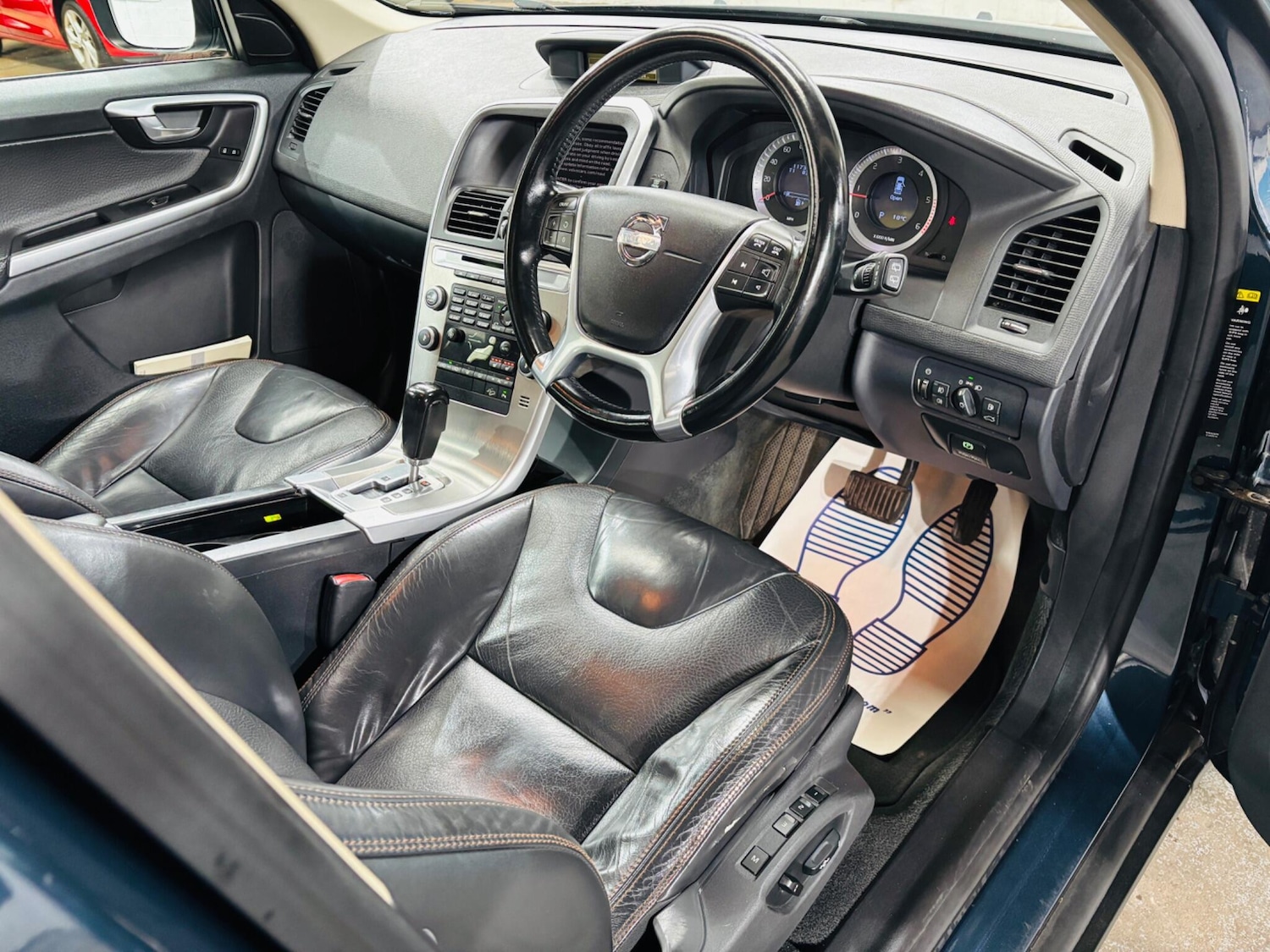 Used Volvo XC60 2009 for sale - 77670902: Photo 10