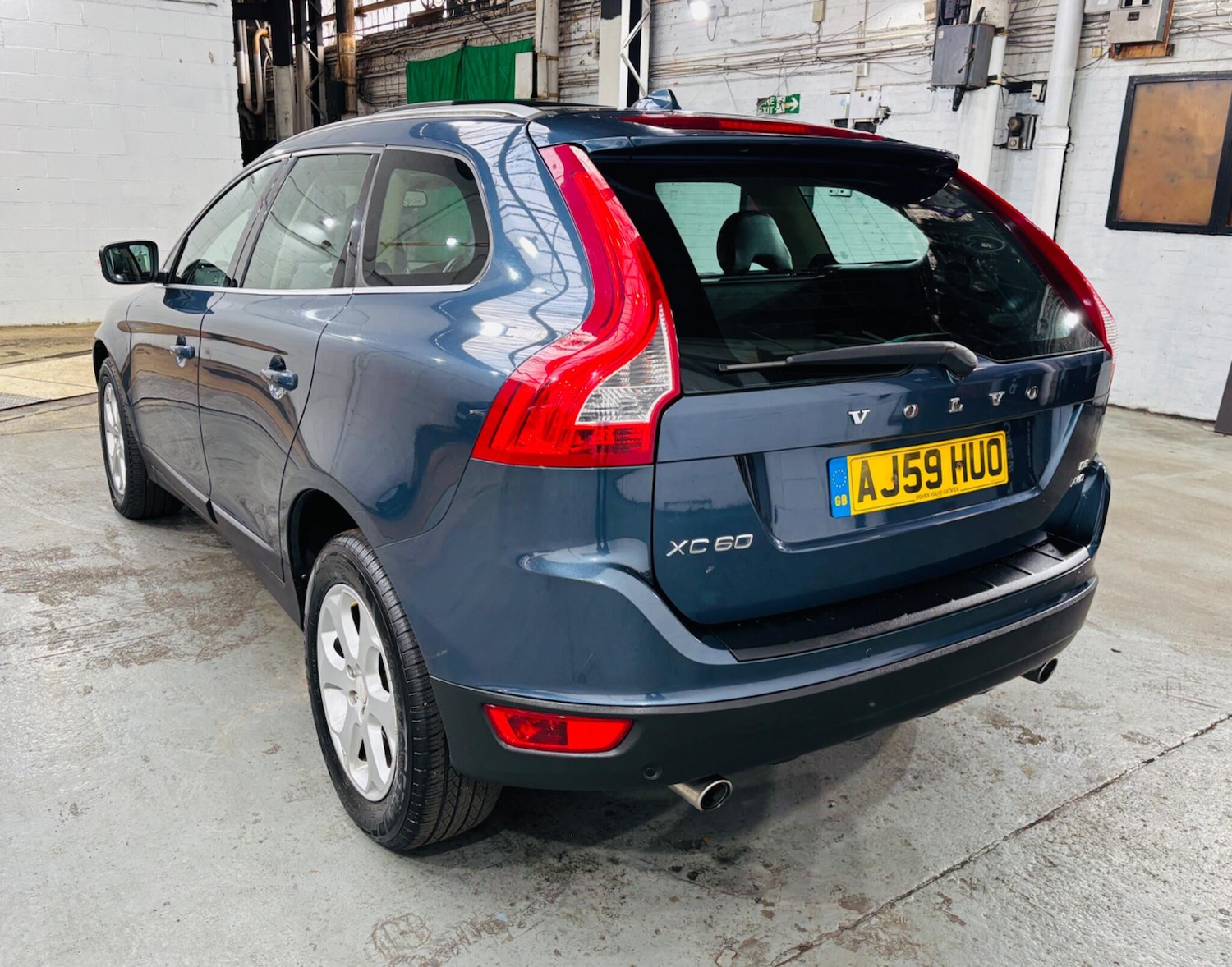 Used Volvo XC60 2009 for sale - 77670902: Photo 7