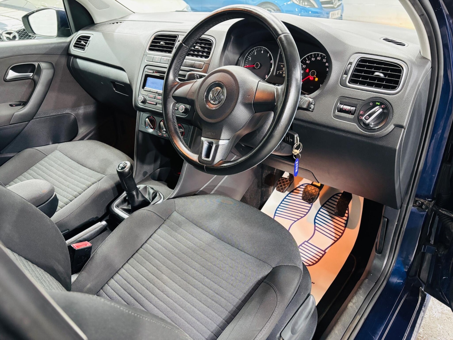 Used Volkswagen Polo 2011 for sale - 76270101: Photo 10