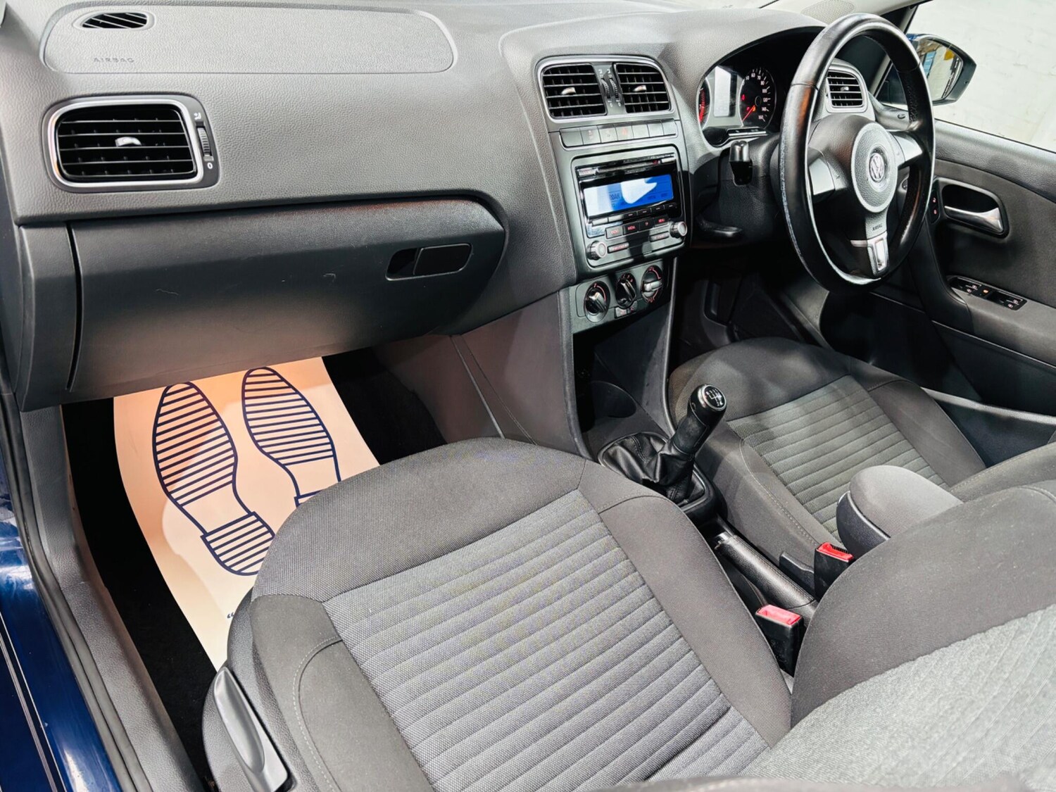 Used Volkswagen Polo 2011 for sale - 76270101: Photo 14