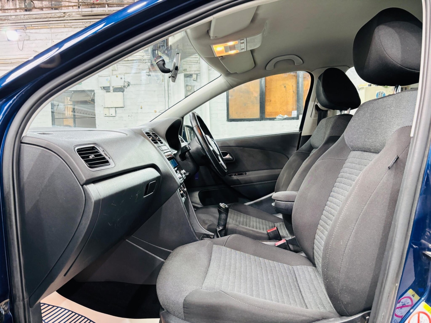 Used Volkswagen Polo 2011 for sale - 76270101: Photo 15