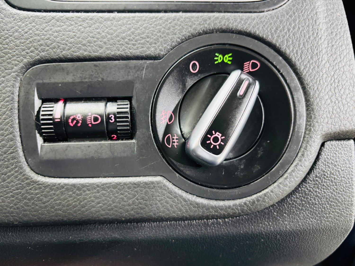 Used Volkswagen Polo 2011 for sale - 76270101: Photo 20