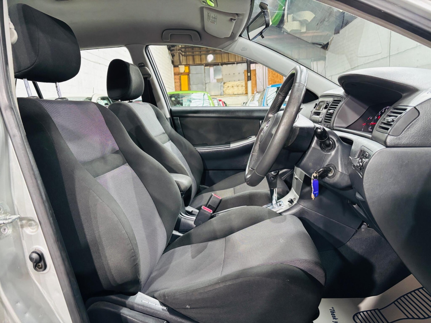 Used Toyota Corolla 2005 for sale - 76865290: Photo 13