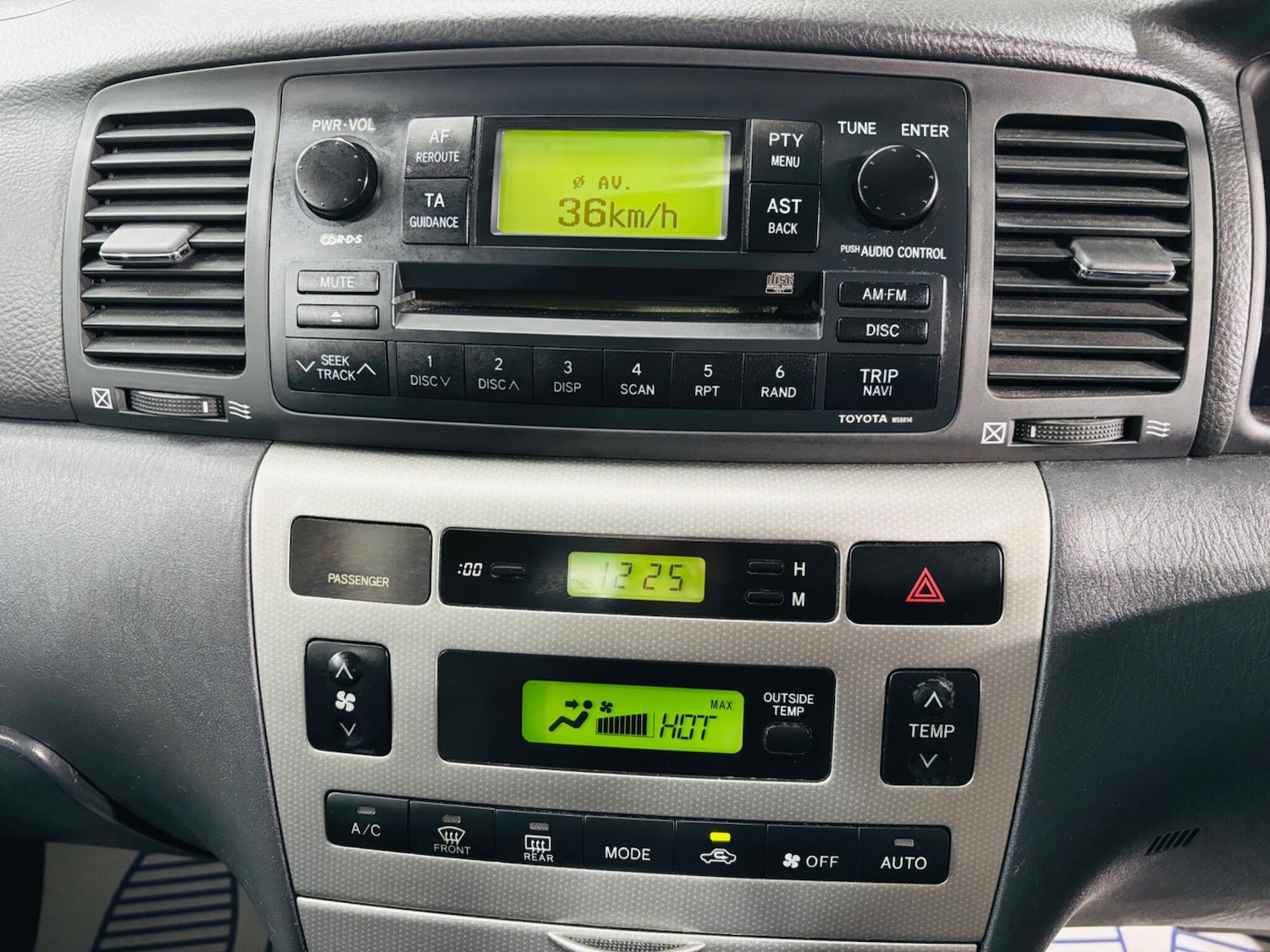 Used Toyota Corolla 2005 for sale - 76865290: Photo 21