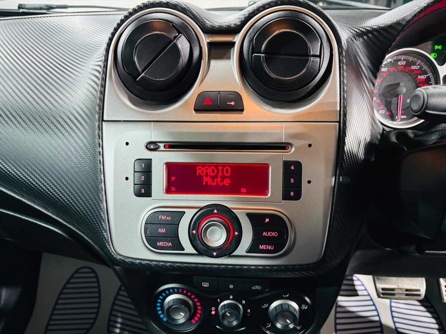 Used Alfa Romeo MiTo 2012 for sale - 76832749: Photo 22