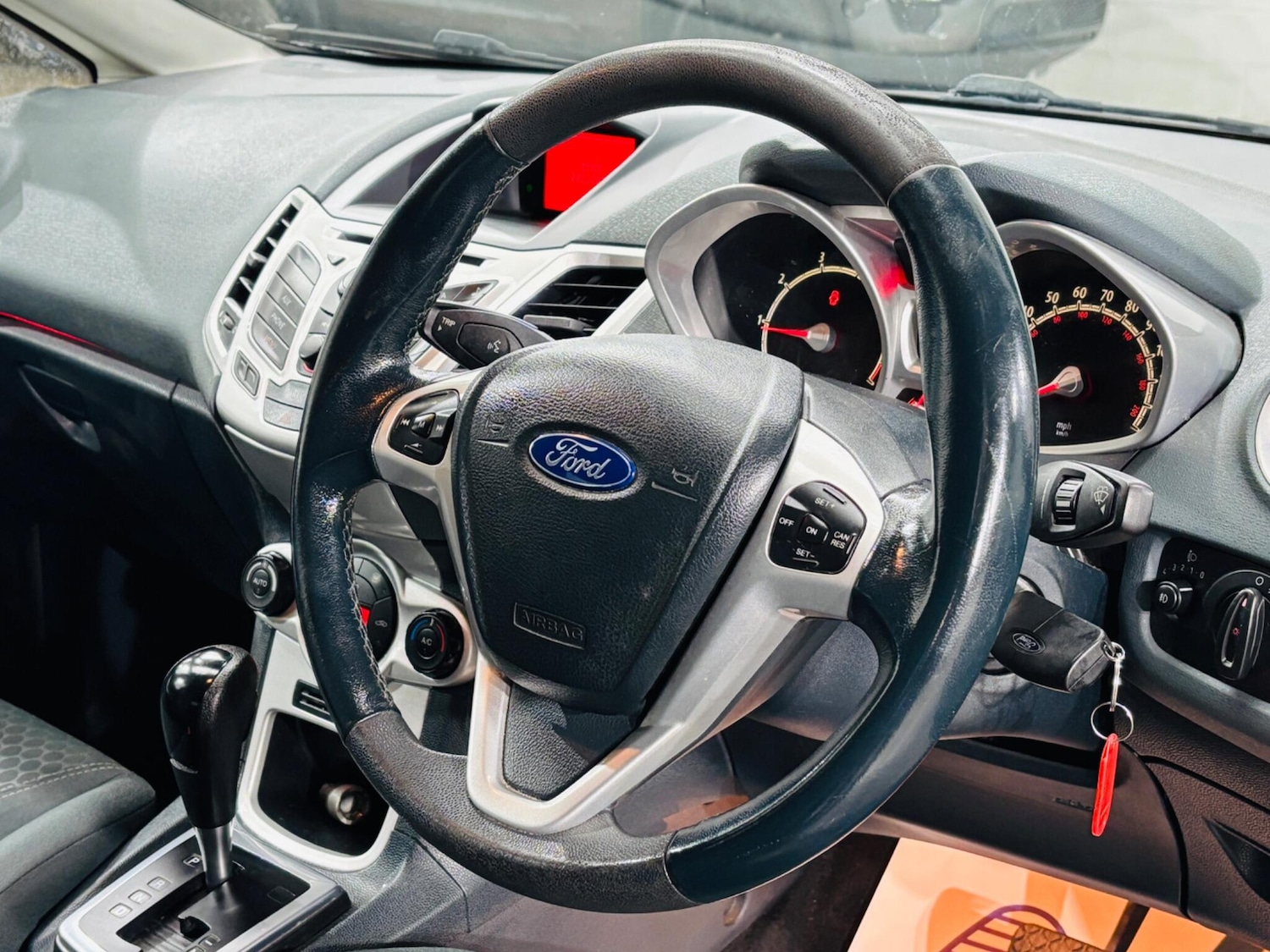 Used Ford Fiesta 2010 for sale - 76108514: Photo 11