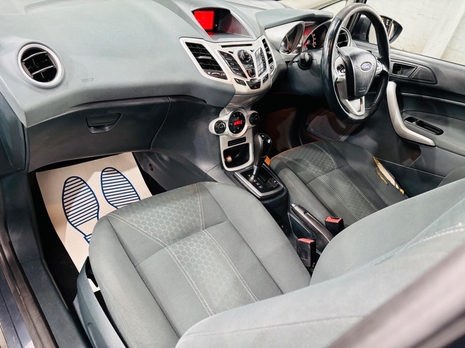 Used Ford Fiesta 2010 for sale - 76108514: Photo 14