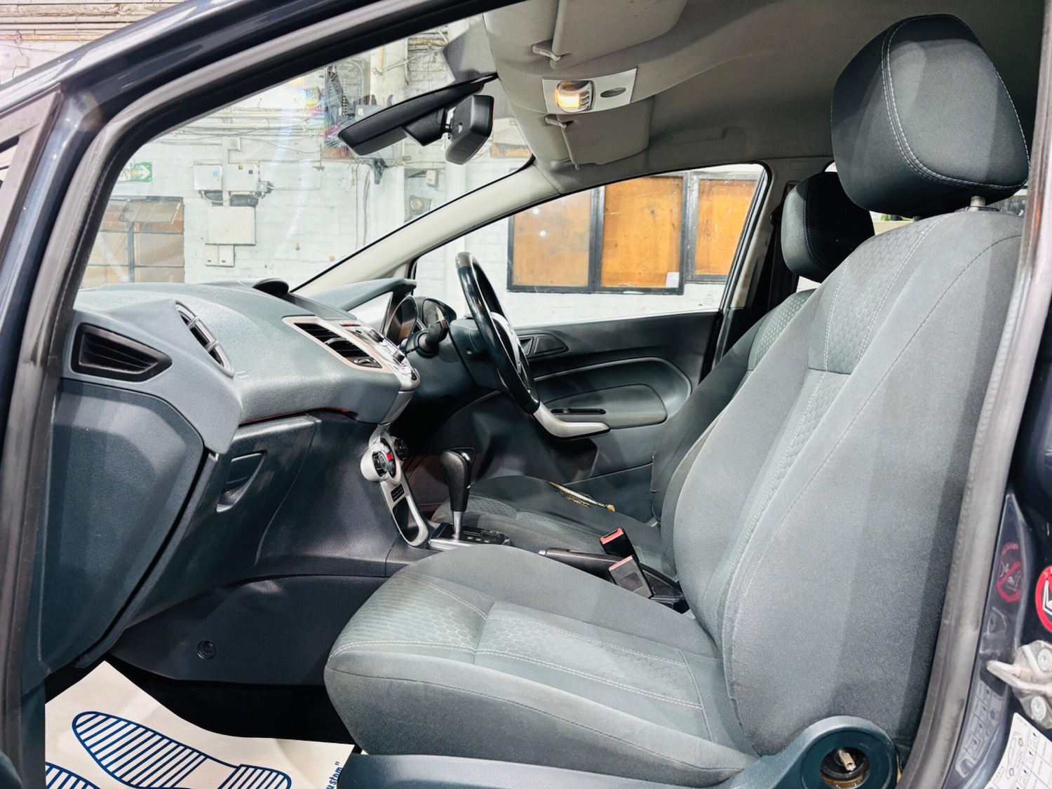 Used Ford Fiesta 2010 for sale - 76108514: Photo 15